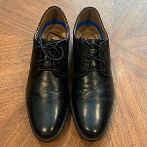 Clarks Black Leather Men's Oxfords EUC